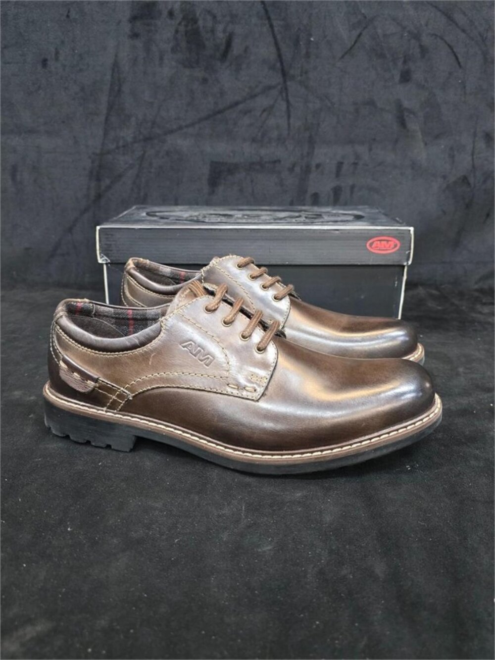 AM Leather Lace-Up Oxford Dress Shoes – Men's Size 10 – Brown – New in Box